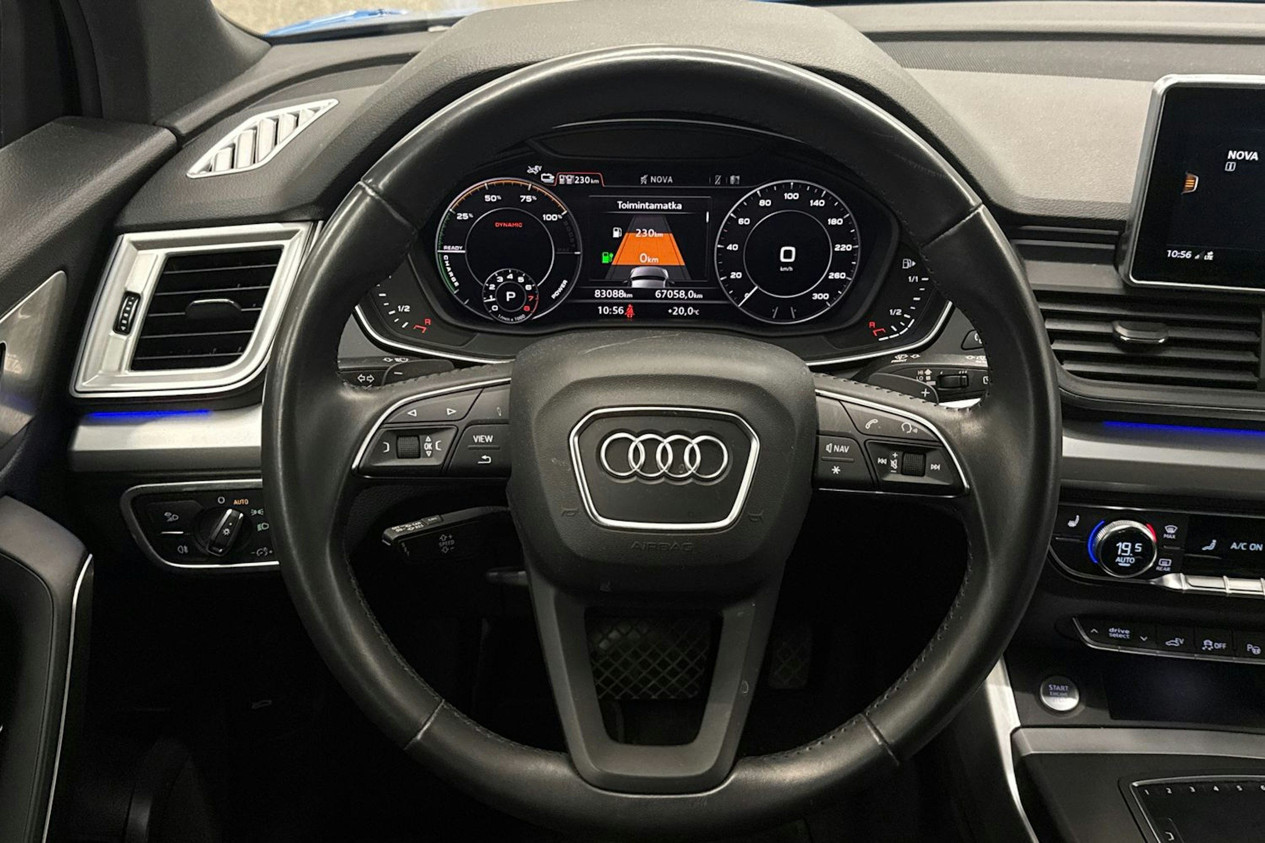 Sininen Audi Q5 2020 kuva 14.