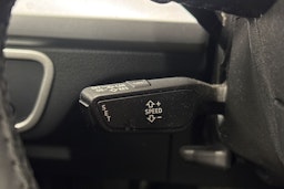 Sininen Audi Q5 2020 kuva 17.