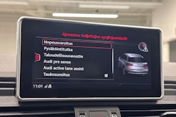 Sininen Audi Q5 2020 kuva 33.