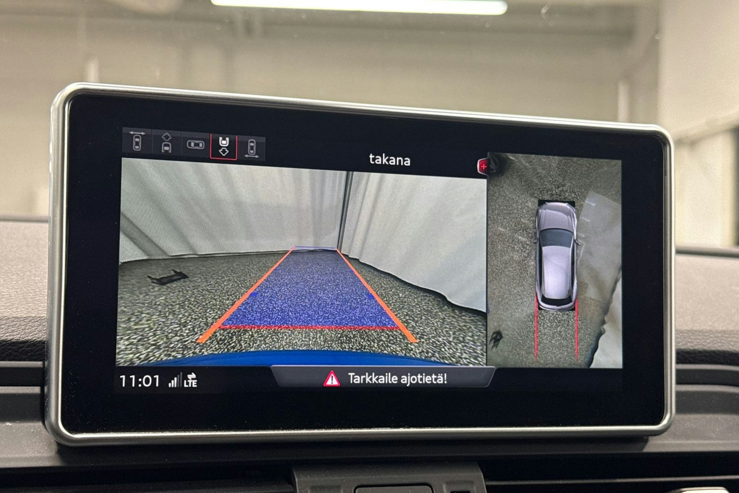 Sininen Audi Q5 2020 kuva 35.