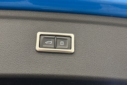 Sininen Audi Q5 2020 kuva 38.