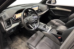 met. musta Audi Q5 2020 kuva 3.