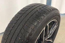 musta Audi Q5 2020 kuva 12.
