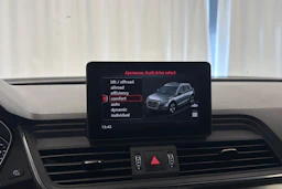 musta Audi Q5 2020 kuva 25.