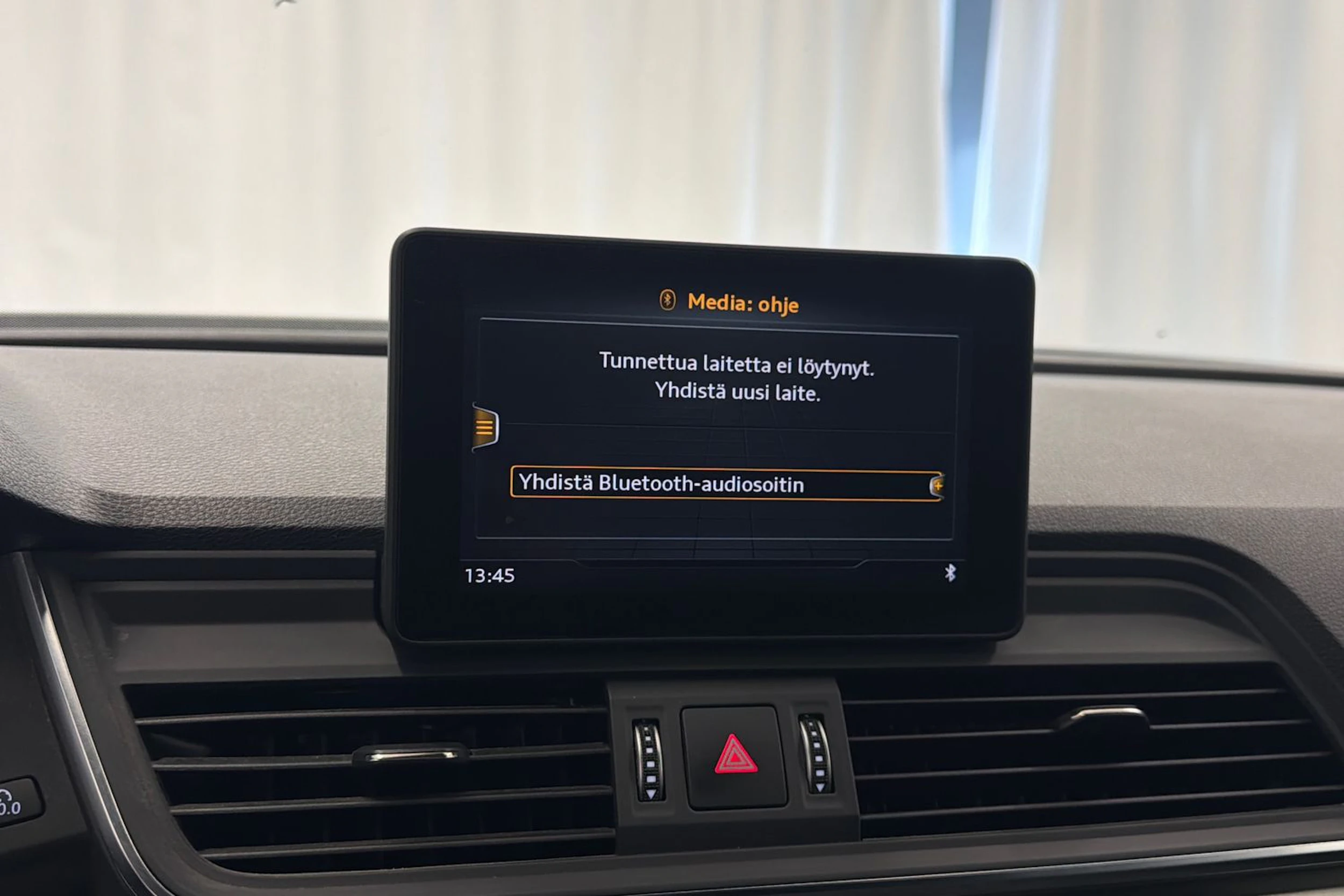 musta Audi Q5 2020 kuva 27.