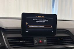 musta Audi Q5 2020 kuva 27.