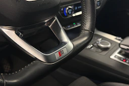 musta Audi Q5 2020 kuva 30.