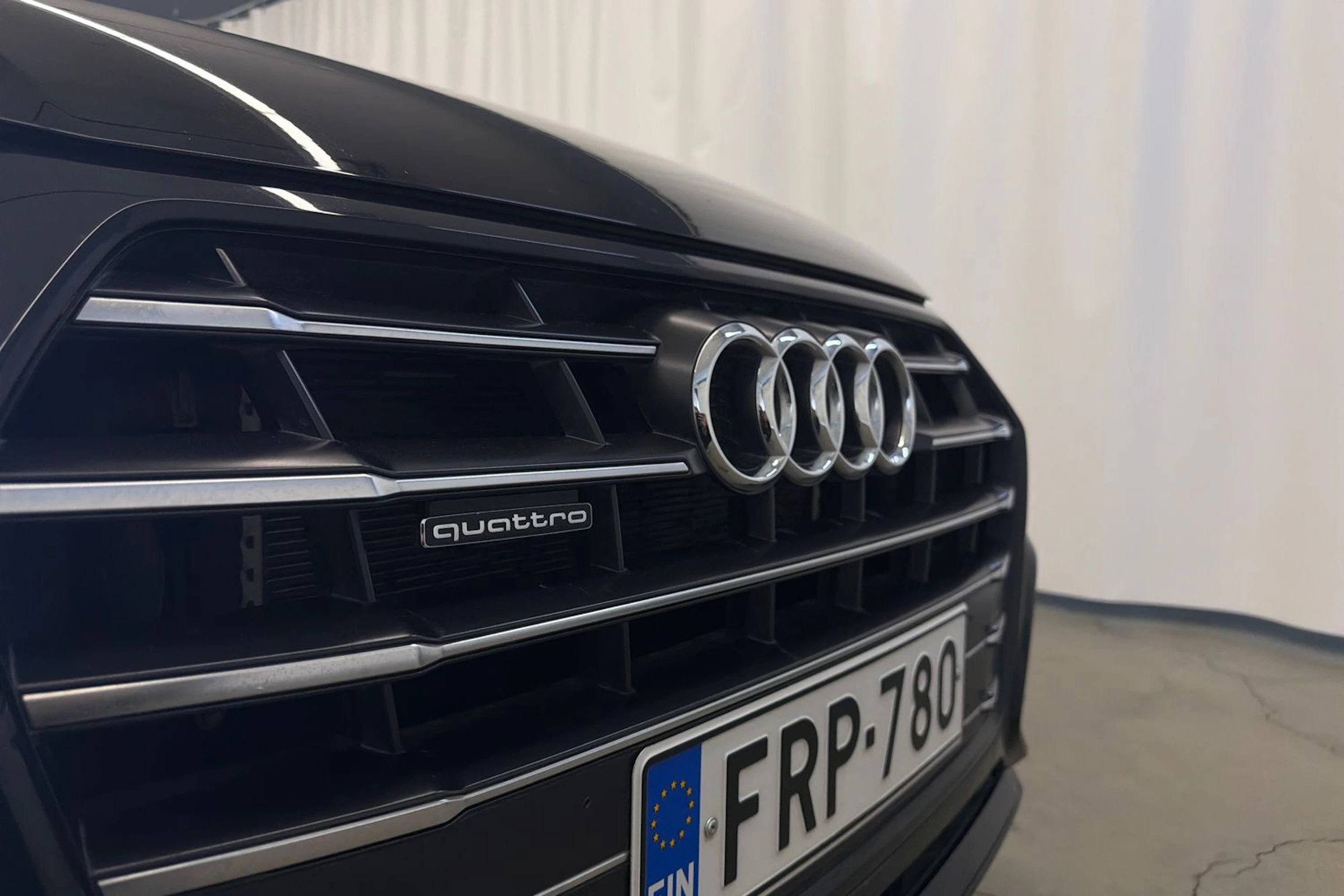 musta Audi Q5 2020 kuva 32.