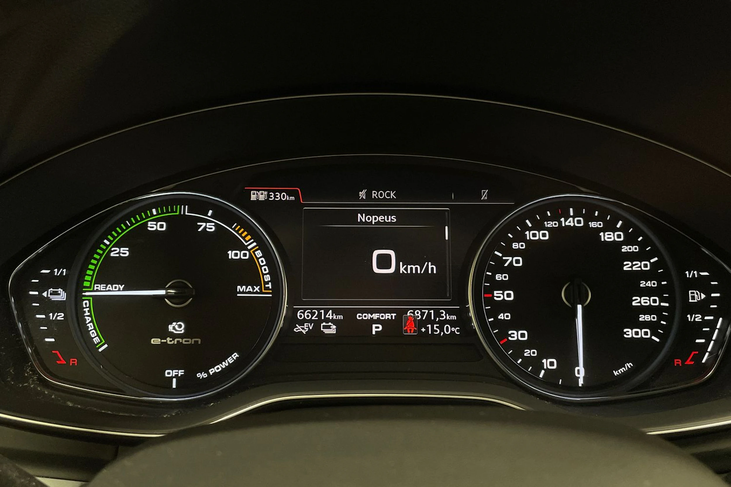 Valkoinen Audi Q5 2020 kuva 14.