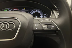 Valkoinen Audi Q5 2020 kuva 20.