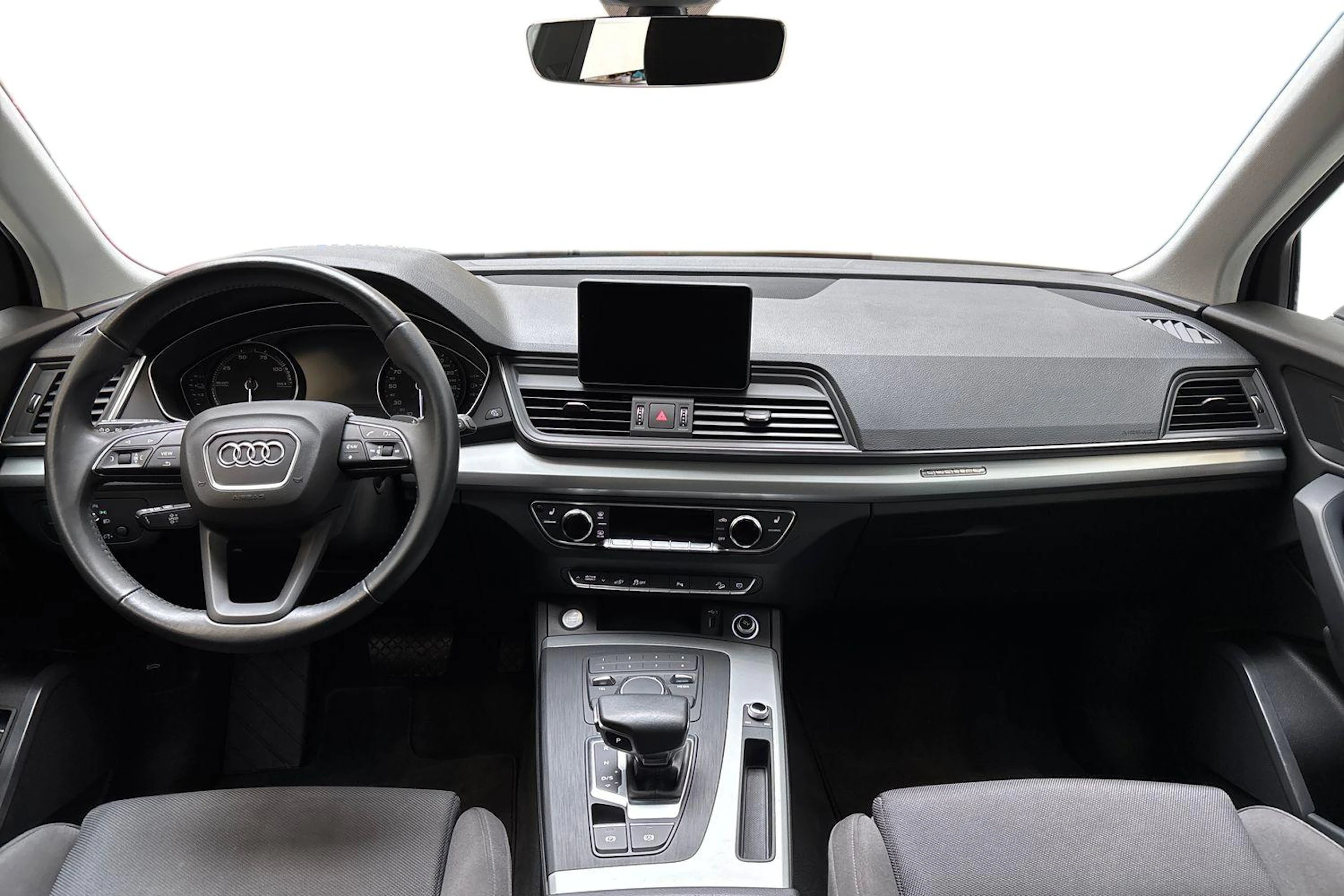 harmaa Audi Q5 2020 kuva 7.