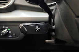 harmaa Audi Q5 2020 kuva 21.
