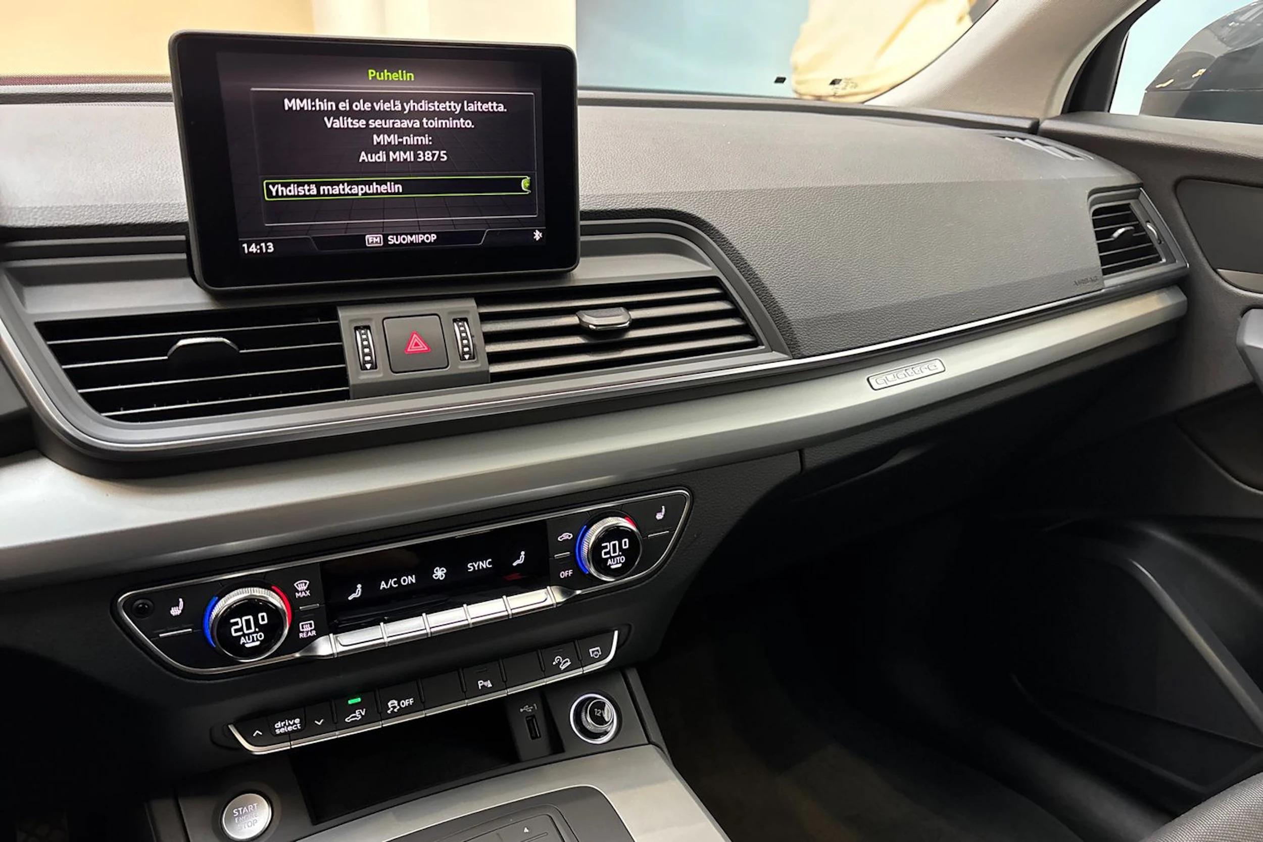 harmaa Audi Q5 2020 kuva 23.