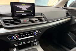 harmaa Audi Q5 2020 kuva 23.