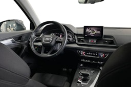 Harmaa Audi Q5 2020 kuva 9.