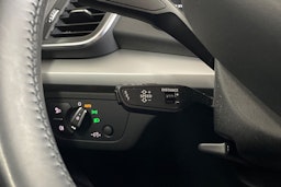 Harmaa Audi Q5 2020 kuva 16.