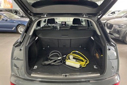 Harmaa Audi Q5 2020 kuva 25.