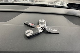Harmaa Audi Q5 2020 kuva 29.