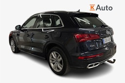 sininen Audi Q5 2020 kuva 2.