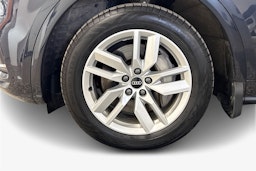 sininen Audi Q5 2020 kuva 11.