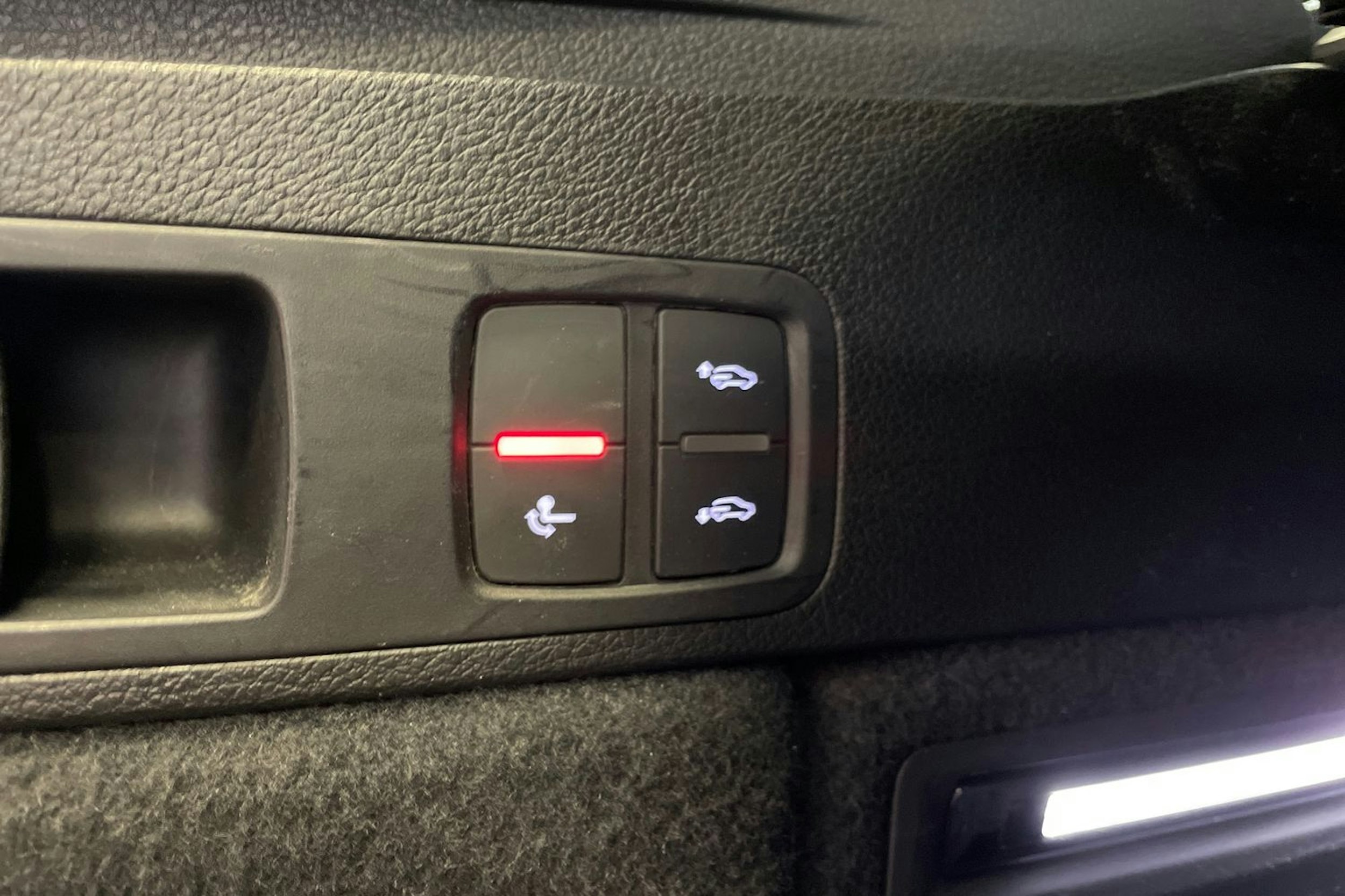 Musta Audi Q5 2020 kuva 15.