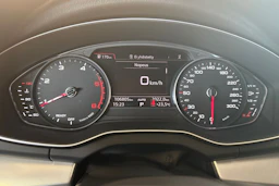 Musta Audi Q5 2020 kuva 11.