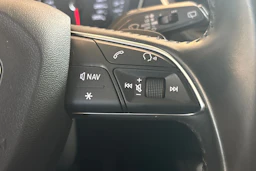 Musta Audi Q5 2020 kuva 12.