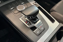 Musta Audi Q5 2020 kuva 18.