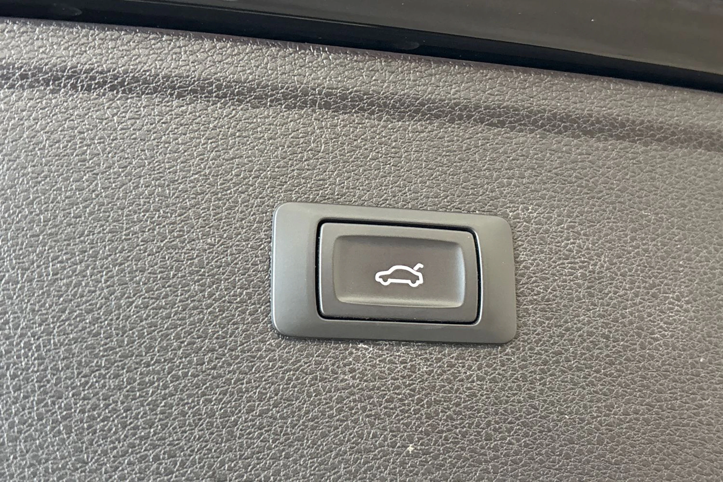 Musta Audi Q5 2020 kuva 23.