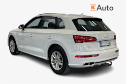 Valkoinen Audi Q5 2020 kuva 3.