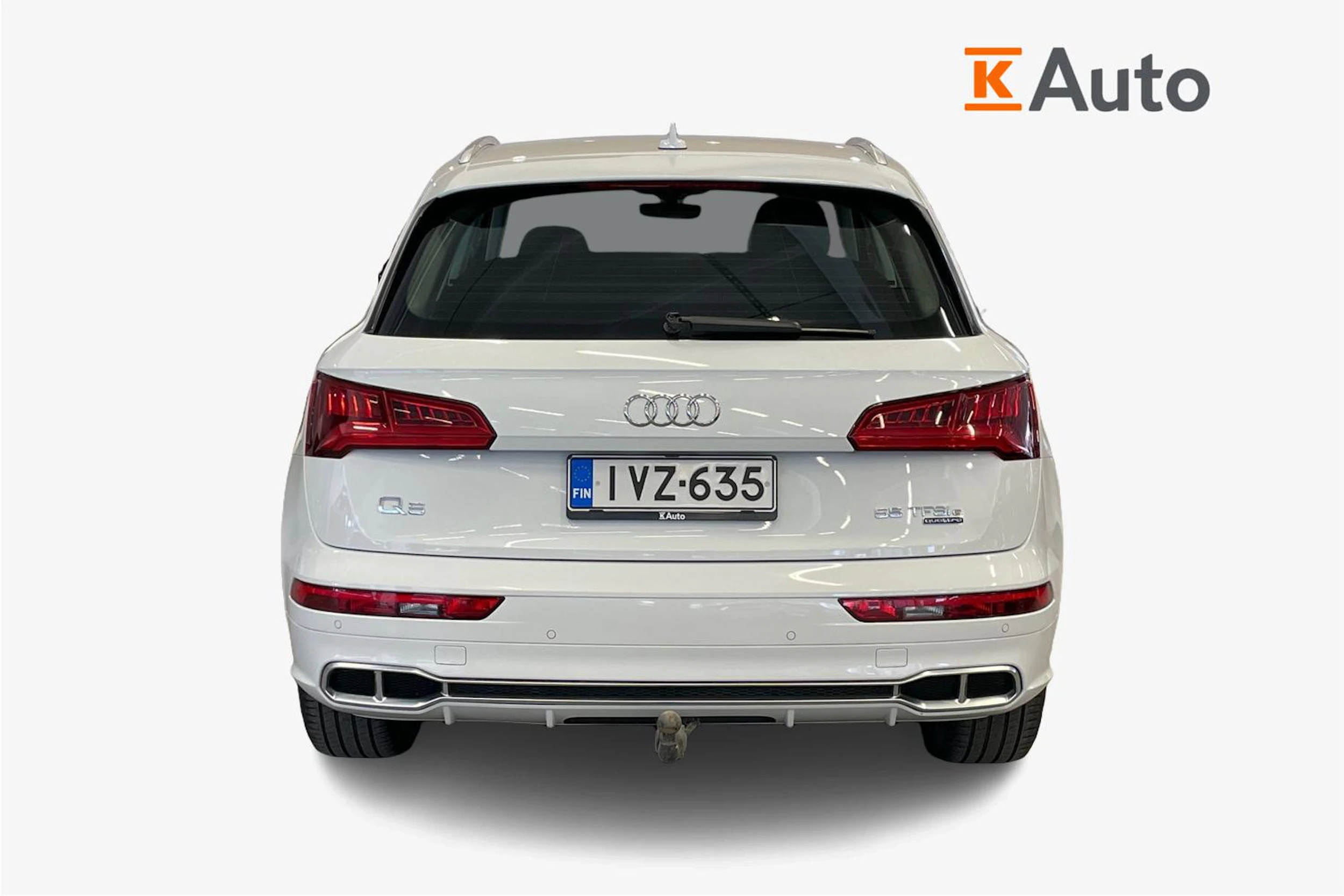 Valkoinen Audi Q5 2020 kuva 4.
