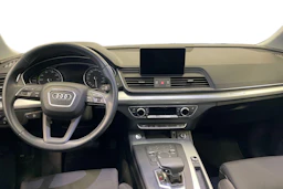 Valkoinen Audi Q5 2020 kuva 9.