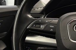 musta Audi Q5 2020 kuva 20.