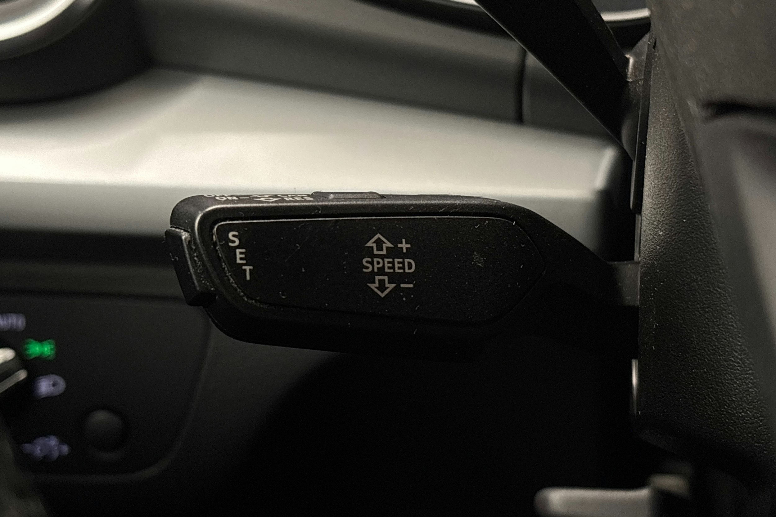 musta Audi Q5 2020 kuva 22.