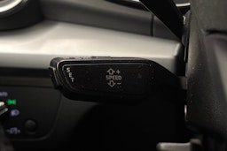 musta Audi Q5 2020 kuva 22.