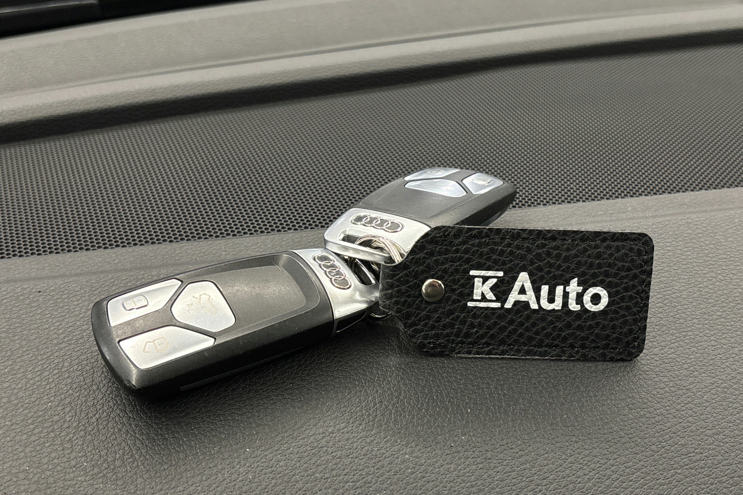 musta Audi Q5 2020 kuva 31.