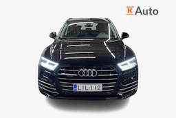 musta Audi Q5 2020 kuva 5.