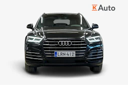 musta Audi Q5 2020 kuva 5.