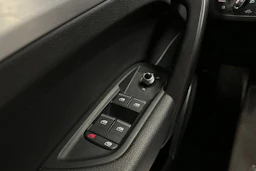 musta Audi Q5 2020 kuva 27.