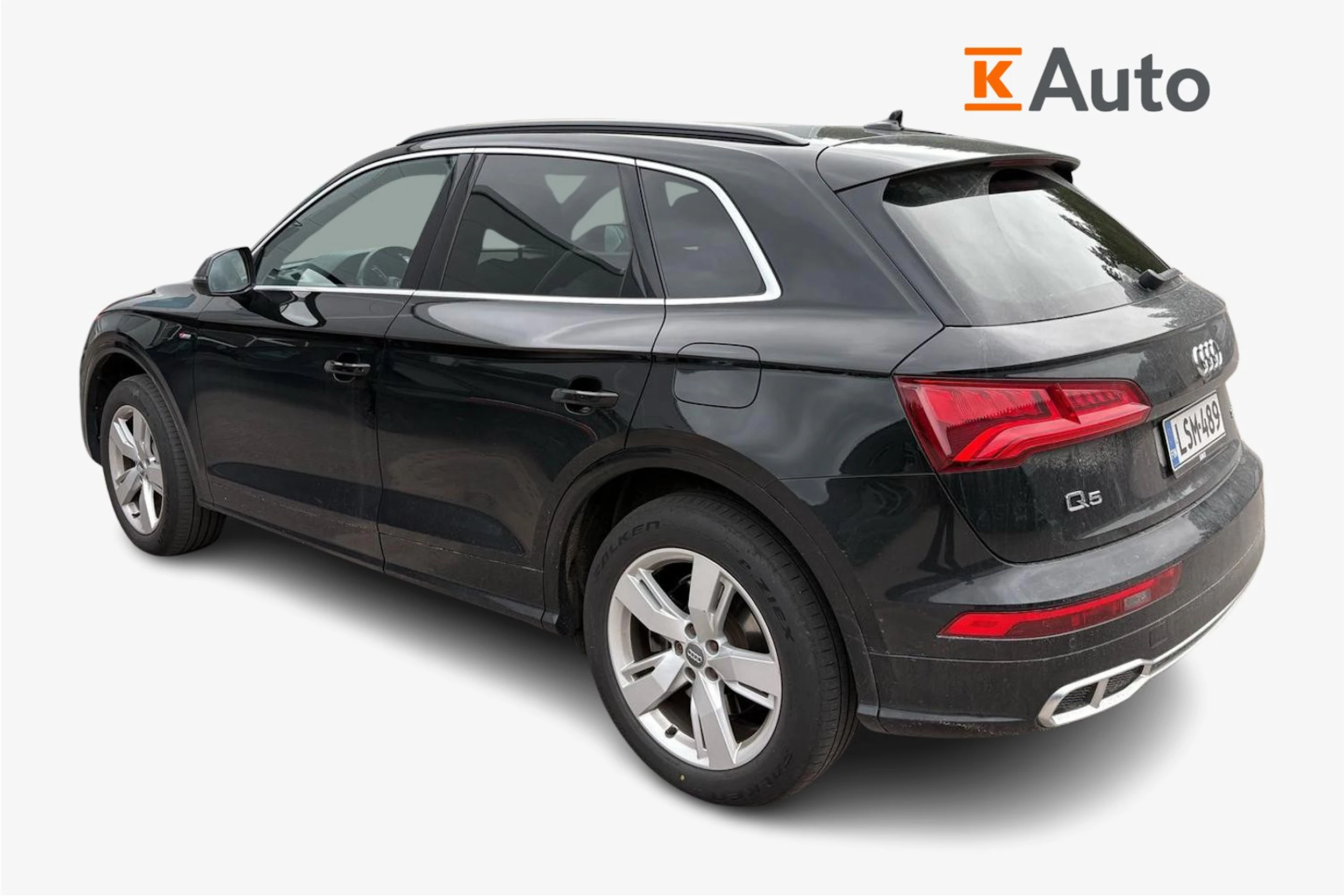 musta Audi Q5 2020 kuva 2.