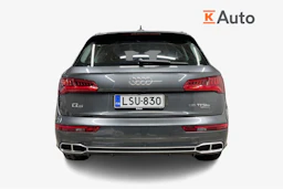 harmaa Audi Q5 2020 kuva 3.