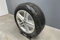 harmaa Audi Q5 2020 kuva 11.