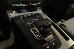 harmaa Audi Q5 2020 kuva 22.