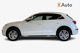 Valkoinen Audi Q5 2020 kuva 6.