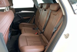 Valkoinen Audi Q5 2020 kuva 10.