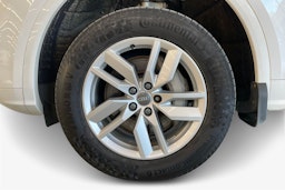 Valkoinen Audi Q5 2020 kuva 11.