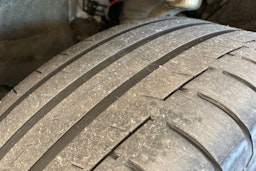 Valkoinen Audi Q5 2020 kuva 14.