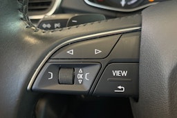 Valkoinen Audi Q5 2020 kuva 17.