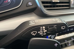 Valkoinen Audi Q5 2020 kuva 21.