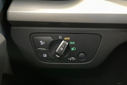Valkoinen Audi Q5 2020 kuva 23.